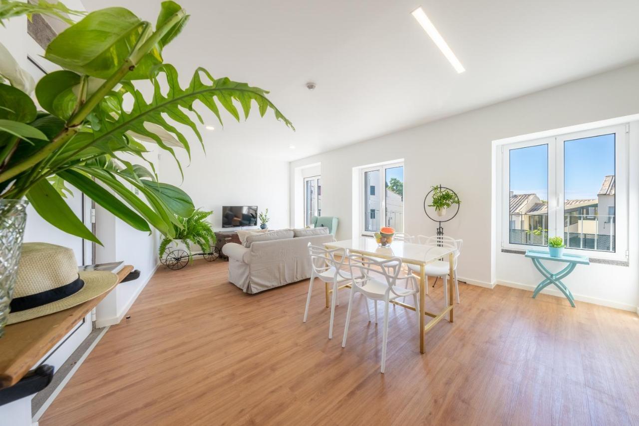 Casa Amarela Apartments - By Casas Na Ilha 卡马拉-德洛布什 外观 照片