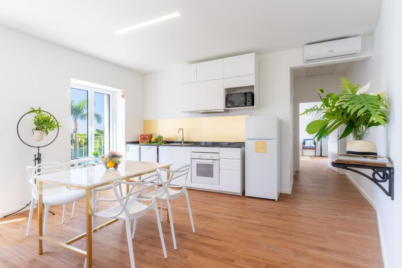 Casa Amarela Apartments - By Casas Na Ilha 卡马拉-德洛布什 外观 照片